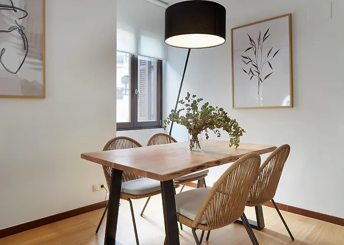 Eiffel - The Collection 산세바스티안